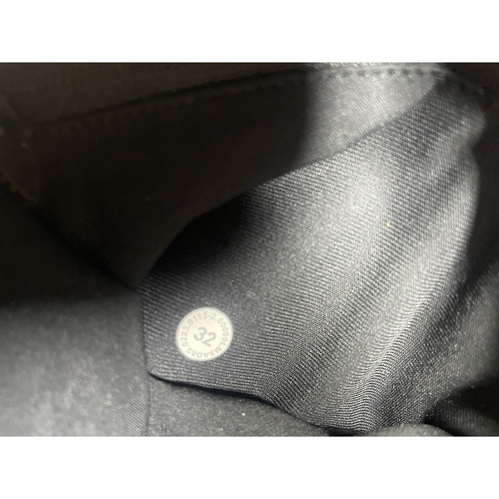 Lululemon ABC Classic-Fit Pant Warpstreme 32" Waist 27" Inseam Black EUC - Picture 4 of 6